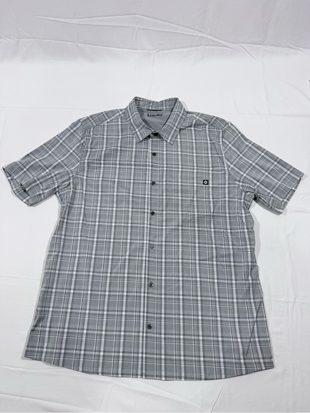 Men's Gray Plaid Short-Sleeve Button-Up Shirt XL Hi-Tec Breathable